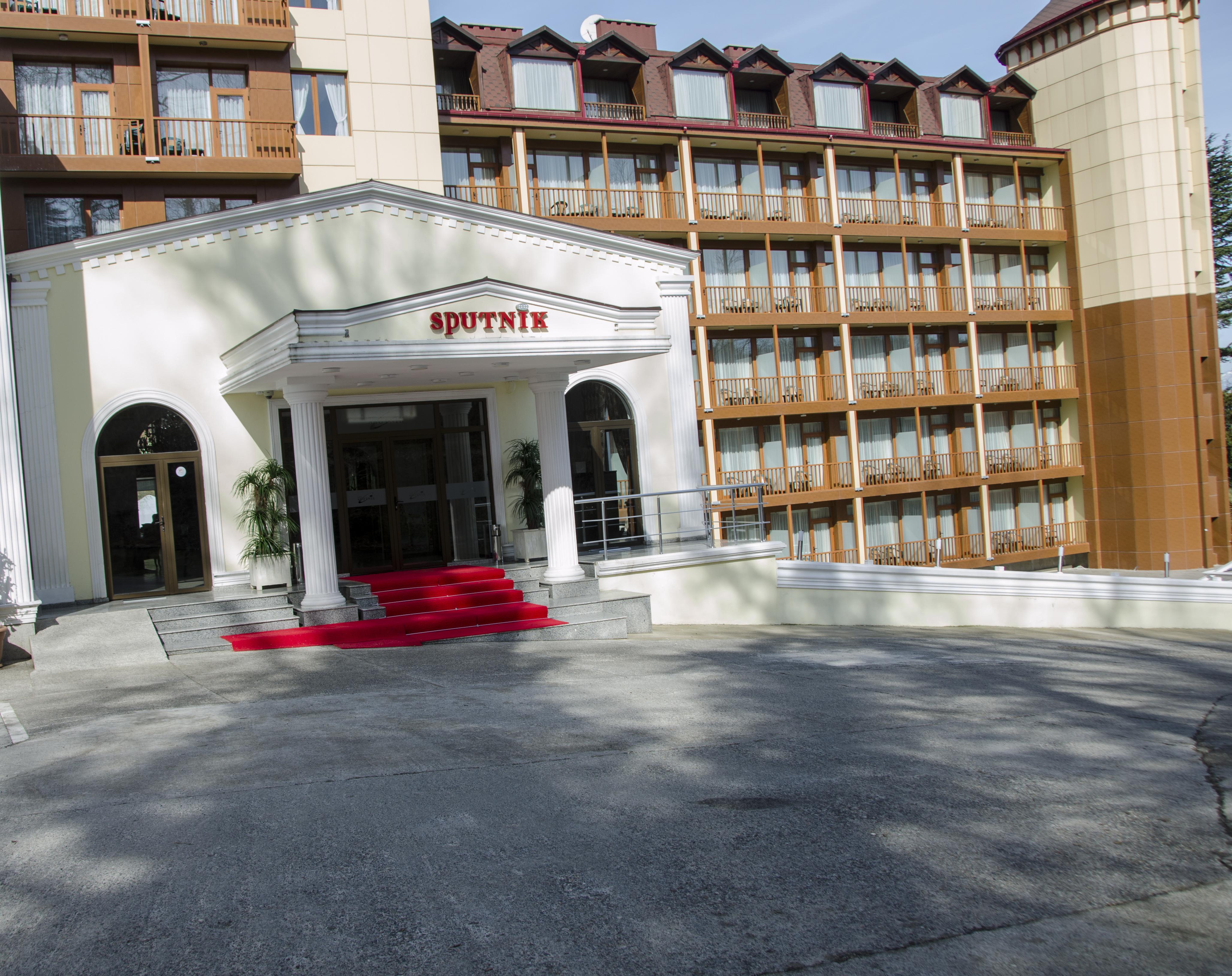 Sputnik Hotel Batumi Exterior photo